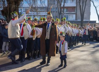 Приемат заявки за Коледарския празник до 20 декември