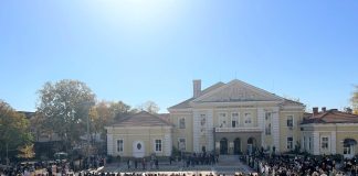 Наситена със знакови събития програма за Деня на народните будители